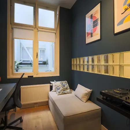 Apartment Cozy 2bedrooms For Rent *
